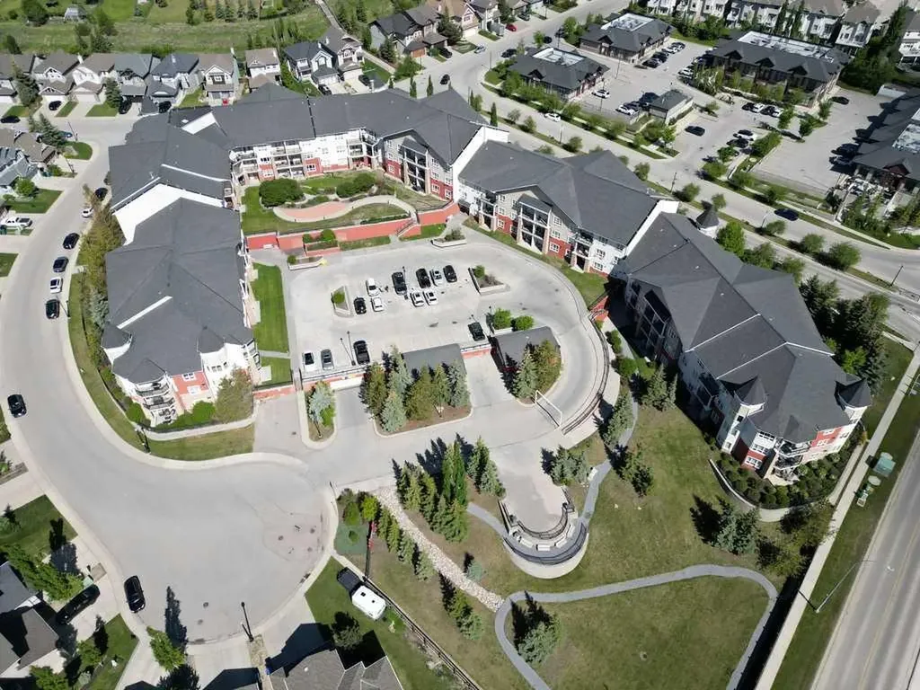 26 Val Gardena View SW Calgary AB T3H 5Z5