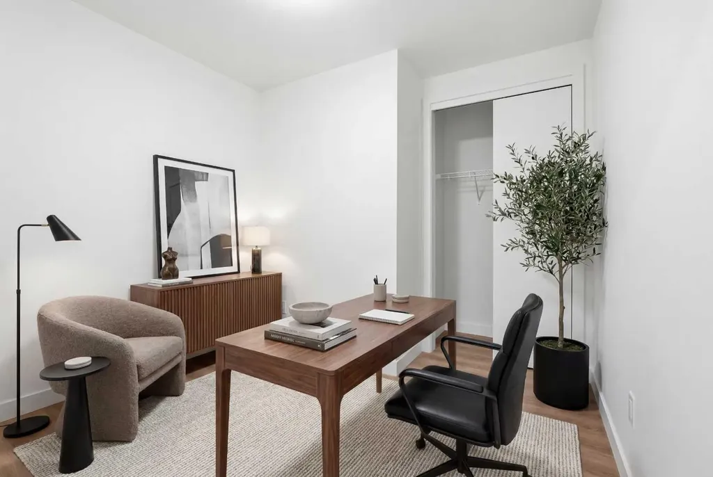 730 2 Avenue Calgary AB T2P 1R8