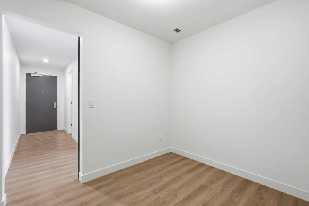 730 2 Avenue Calgary AB T2P 1R8