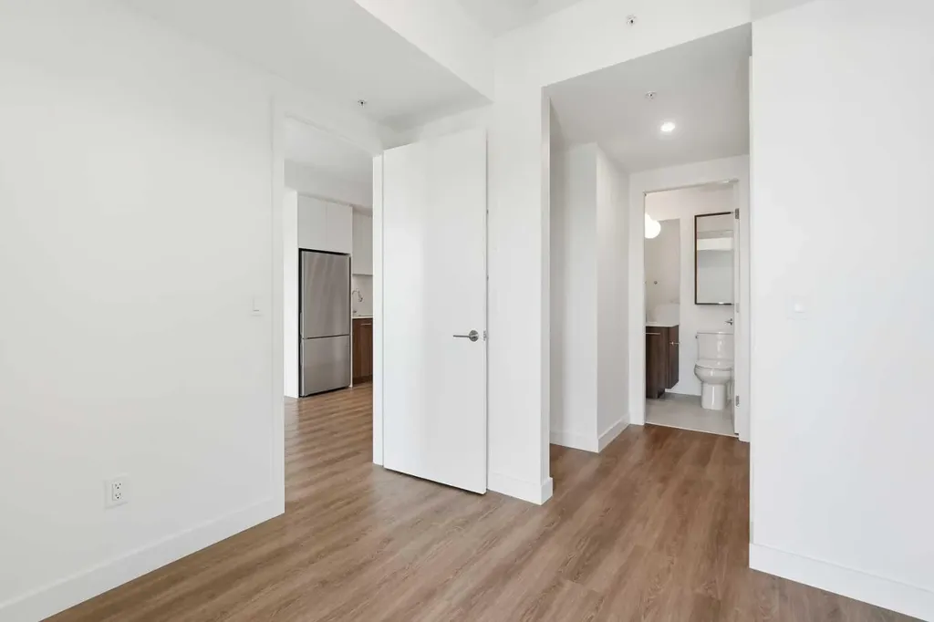730 2 Avenue Calgary AB T2P 1R8
