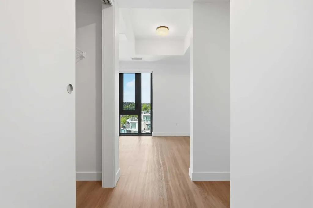 730 2 Avenue Calgary AB T2P 1R8