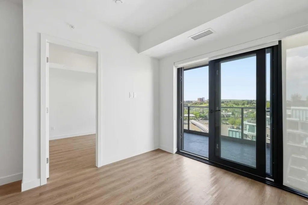 730 2 Avenue Calgary AB T2P 1R8