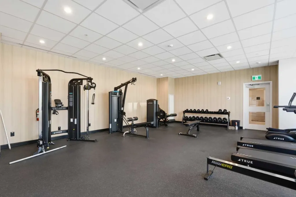 730 2 Avenue Calgary AB T2P 1R8