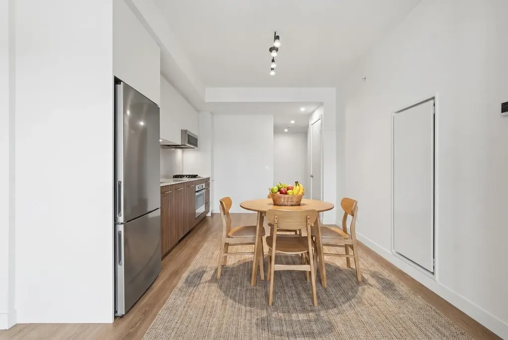 730 2 Avenue Calgary AB T2P 1R8