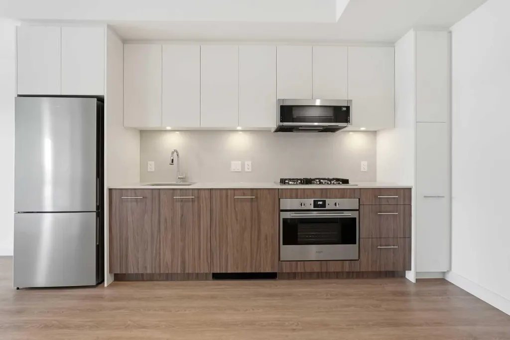 730 2 Avenue Calgary AB T2P 1R8