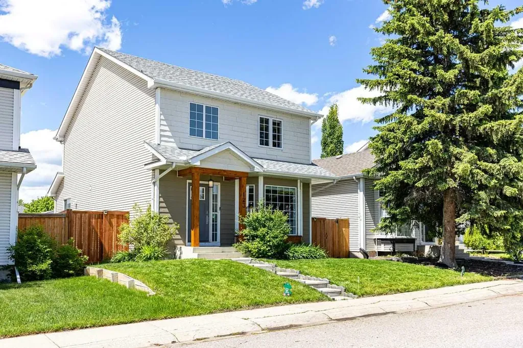 123 Mt Lorette Close SE Calgary AB T2Z2L8