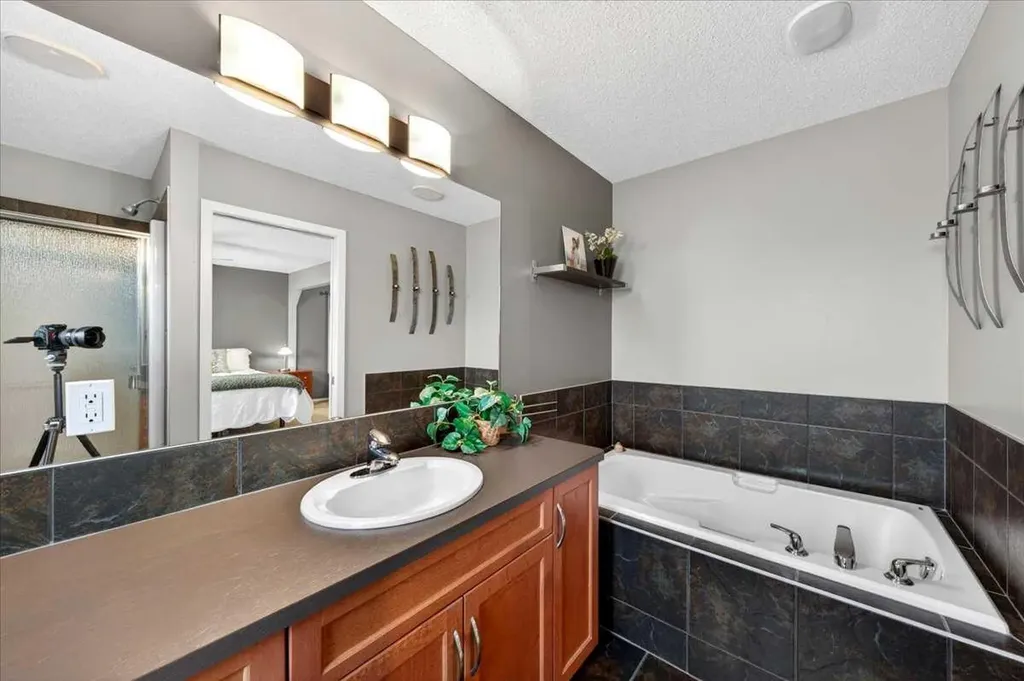 30 Copperstone Green SE Calgary AB T2Z0R8