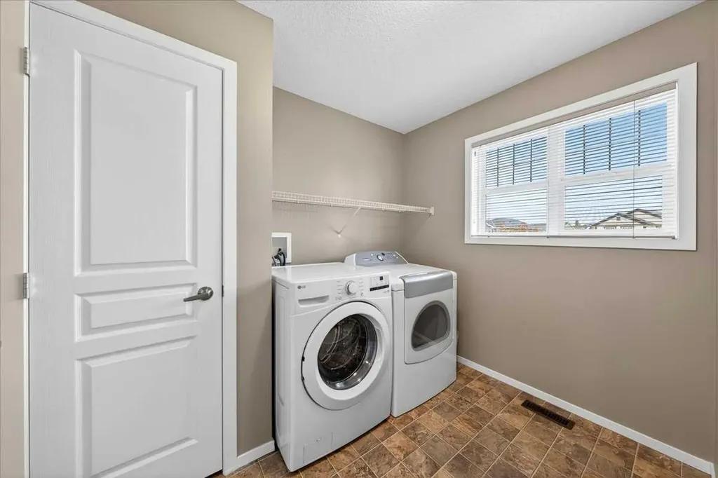 30 Copperstone Green SE Calgary AB T2Z0R8