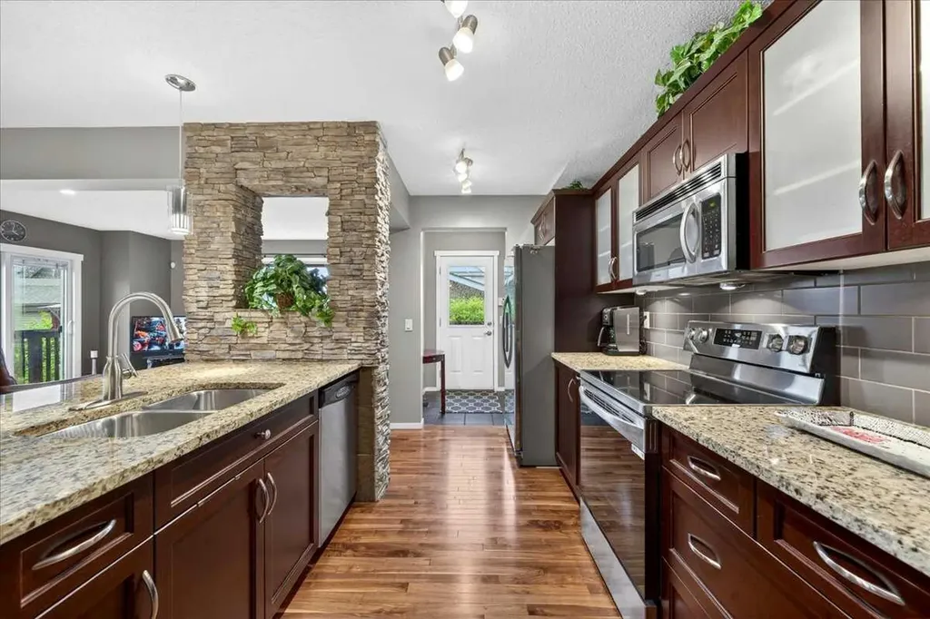 30 Copperstone Green SE Calgary AB T2Z0R8