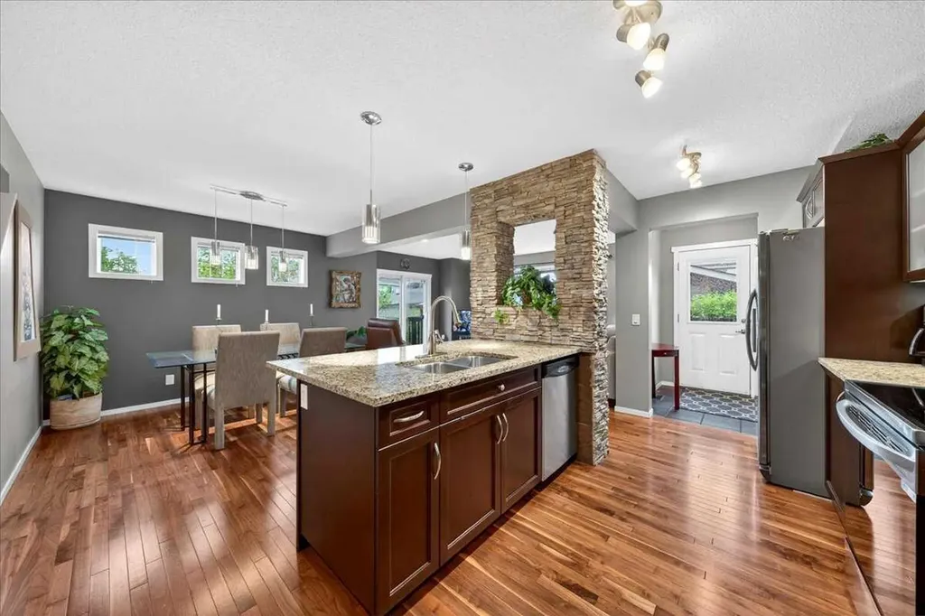 30 Copperstone Green SE Calgary AB T2Z0R8