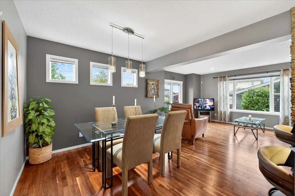 30 Copperstone Green SE Calgary AB T2Z0R8