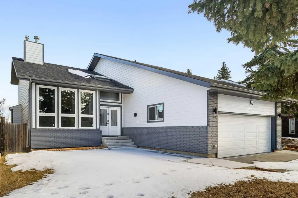 40 Wood Crescent SW Calgary AB T2W 4B6
