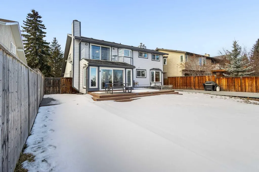 40 Wood Crescent SW Calgary AB T2W 4B6