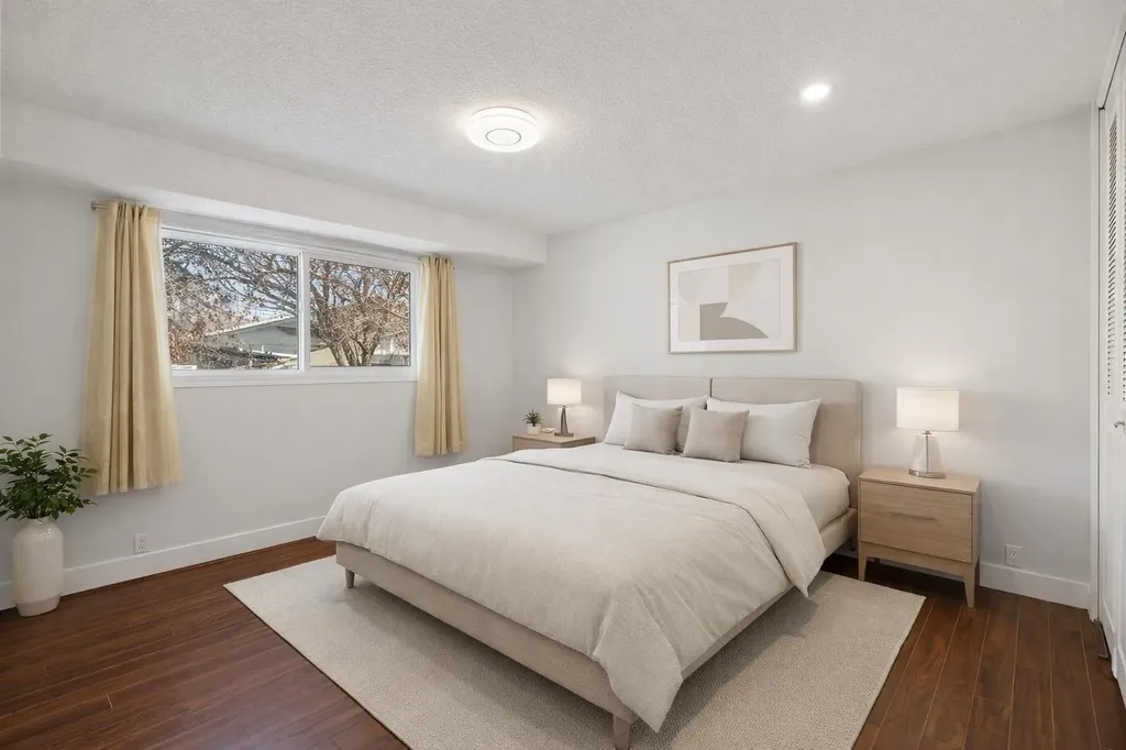 208 Woodpark Place SW Calgary AB T2M 2S5