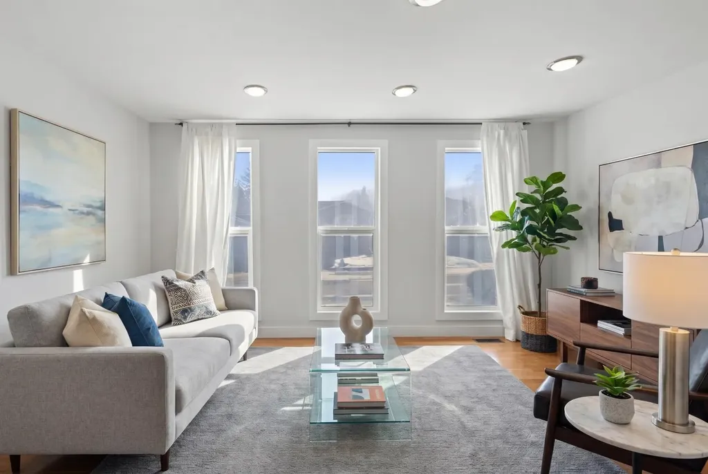 208 Woodpark Place SW Calgary AB T2M 2S5