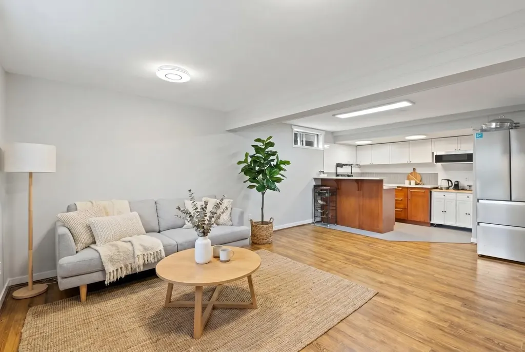 208 Woodpark Place SW Calgary AB T2M 2S5