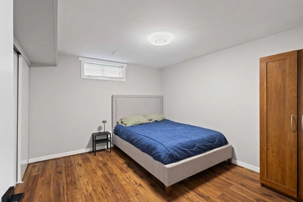 208 Woodpark Place SW Calgary AB T2M 2S5