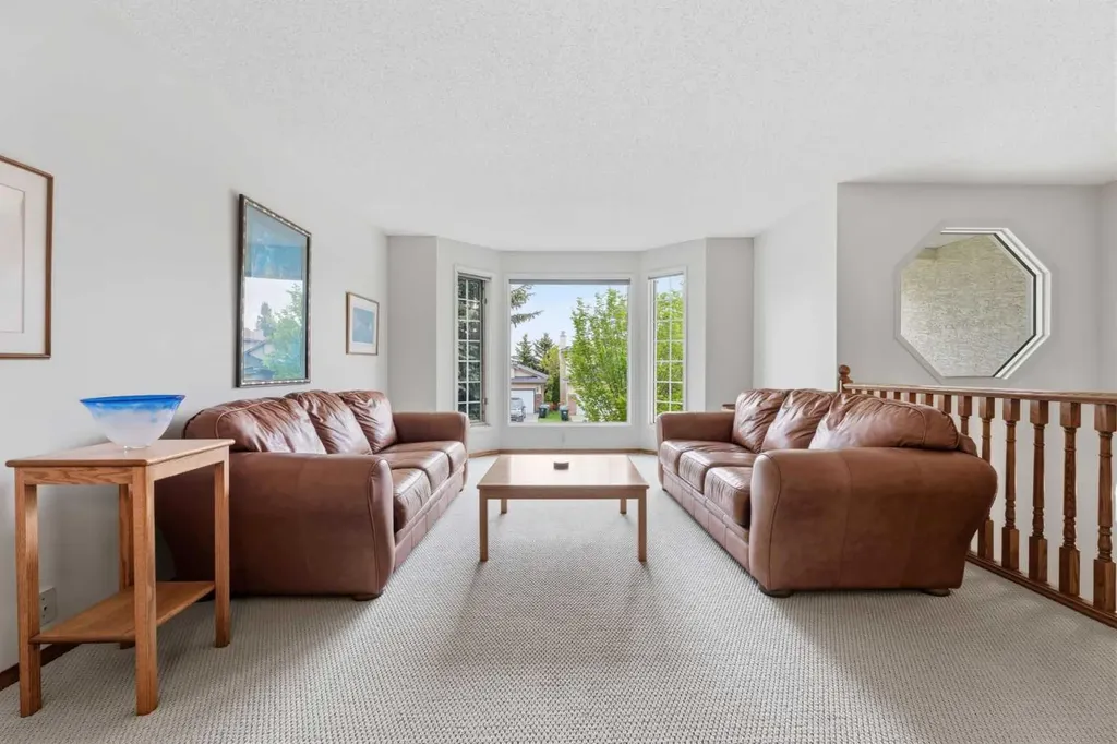2739 Signal Hill Drive SW Calgary AB T3H 2L6