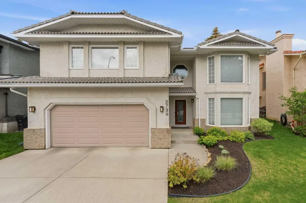 2739 Signal Hill Drive SW Calgary AB T3H 2L6