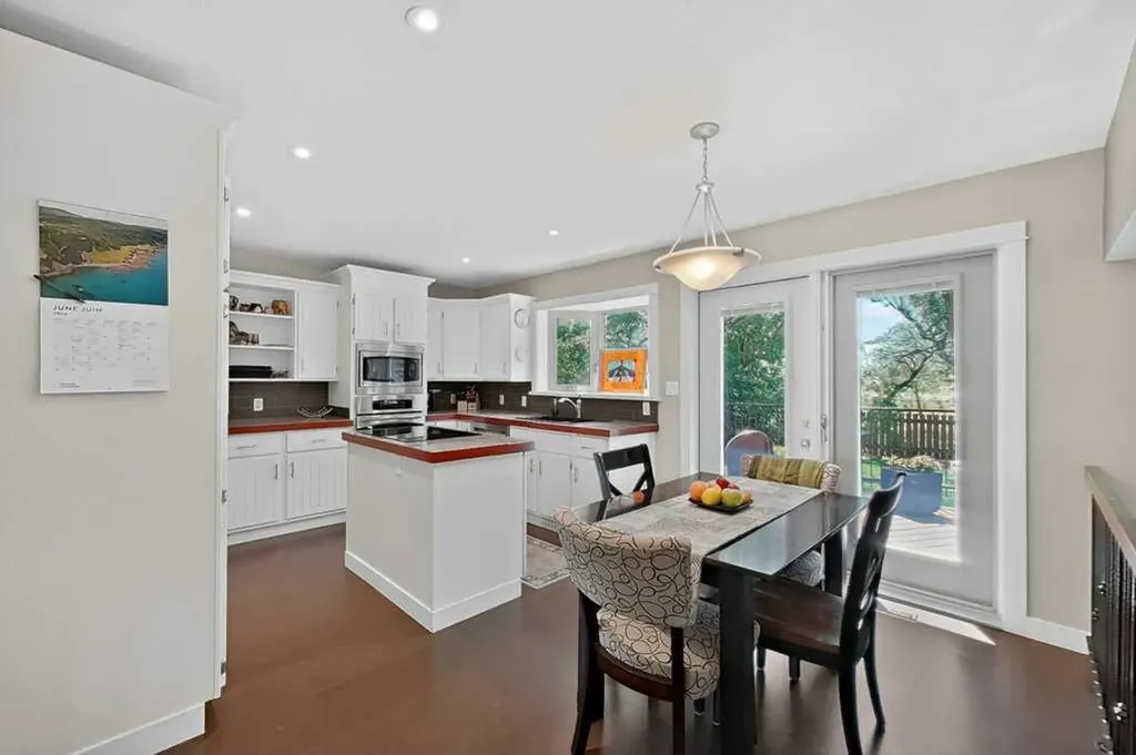 63 Wildwood Crescent W Lethbridge AB T1K6C8