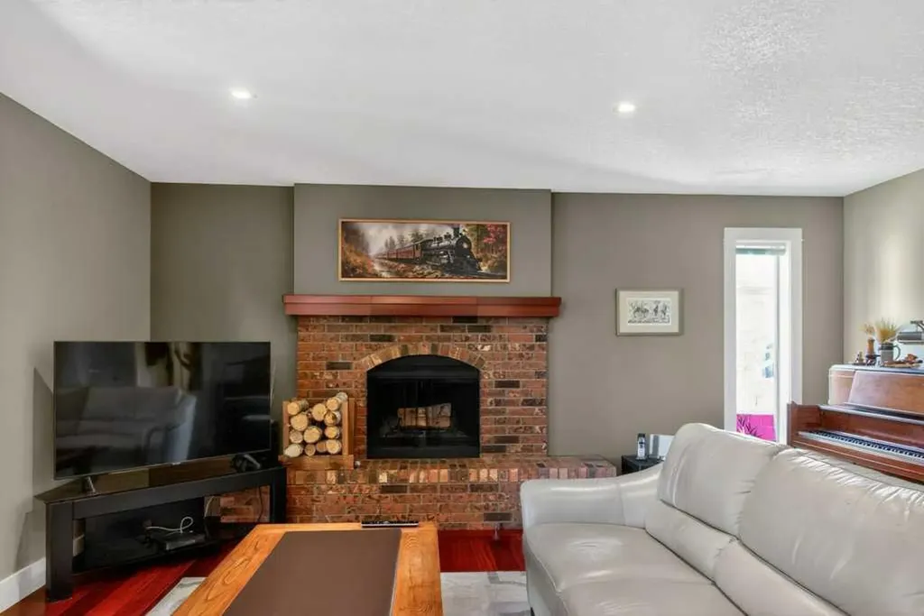 63 Wildwood Crescent W Lethbridge AB T1K6C8