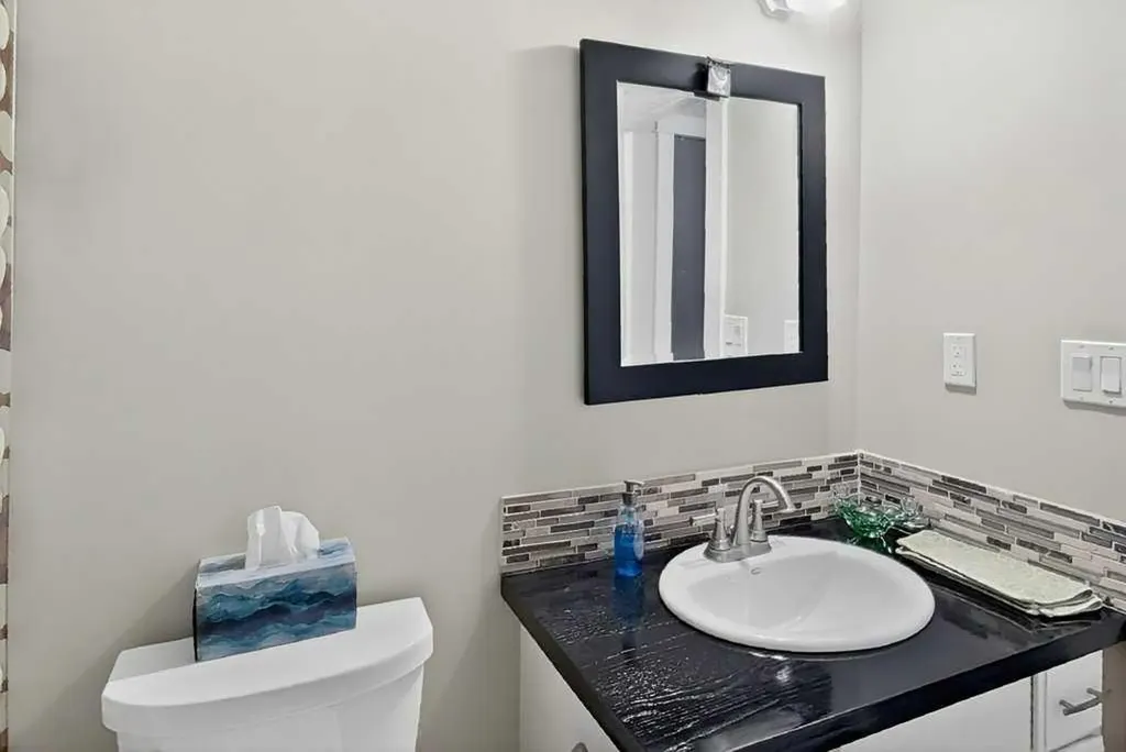 63 Wildwood Crescent W Lethbridge AB T1K6C8