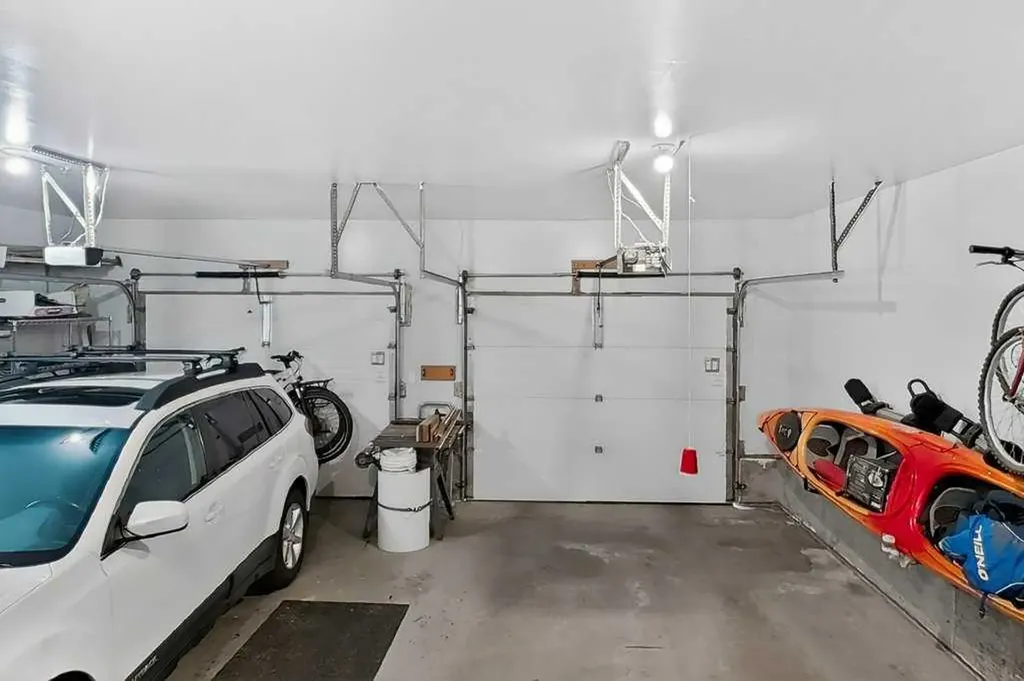 63 Wildwood Crescent W Lethbridge AB T1K6C8