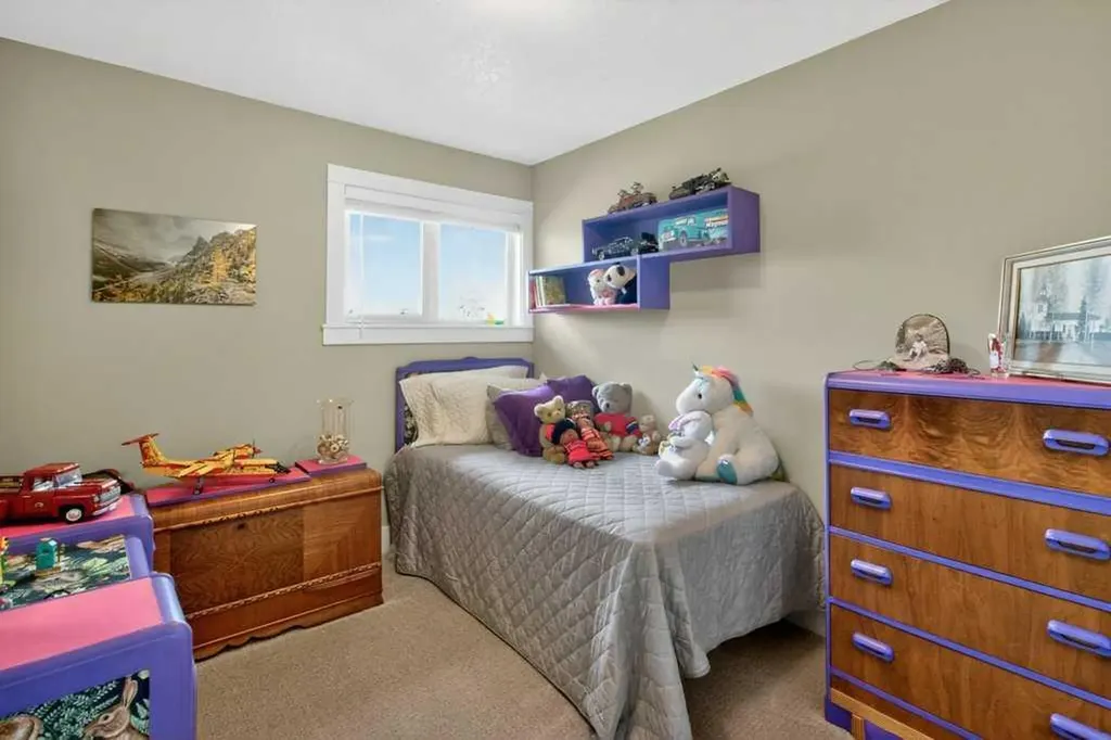 63 Wildwood Crescent W Lethbridge AB T1K6C8