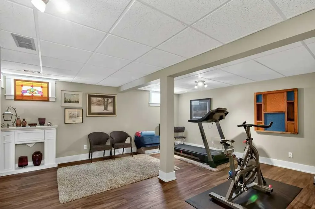 63 Wildwood Crescent W Lethbridge AB T1K6C8