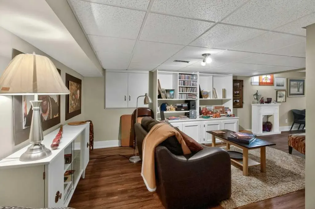 63 Wildwood Crescent W Lethbridge AB T1K6C8