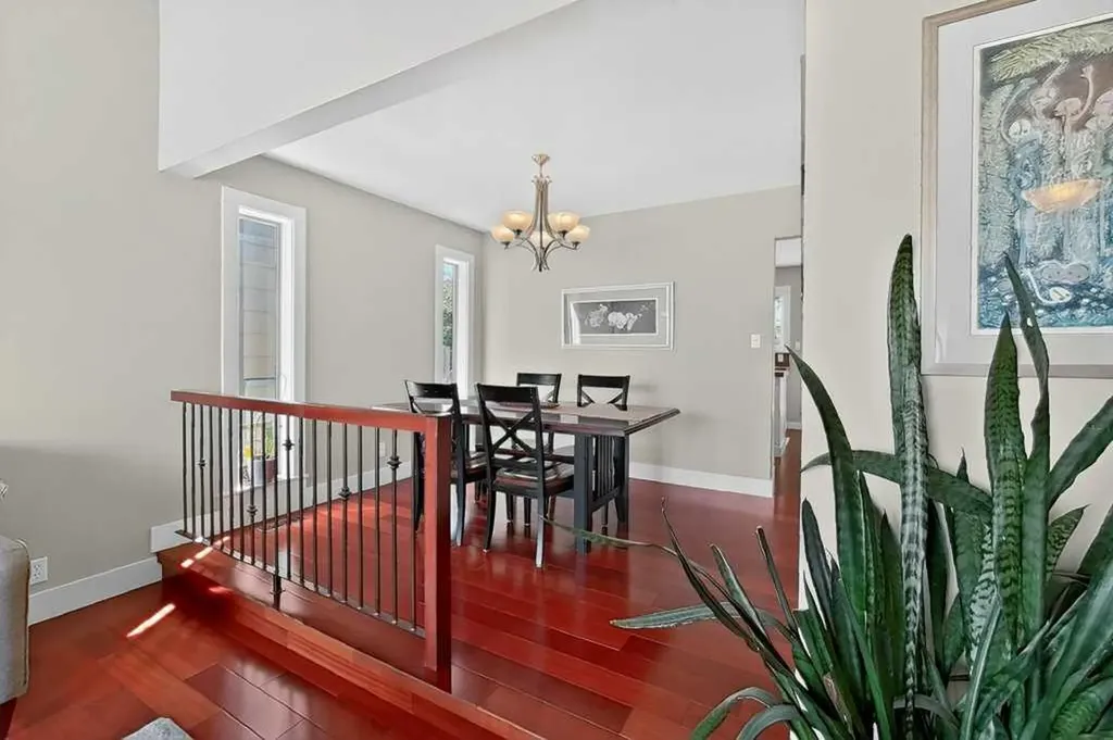 63 Wildwood Crescent W Lethbridge AB T1K6C8