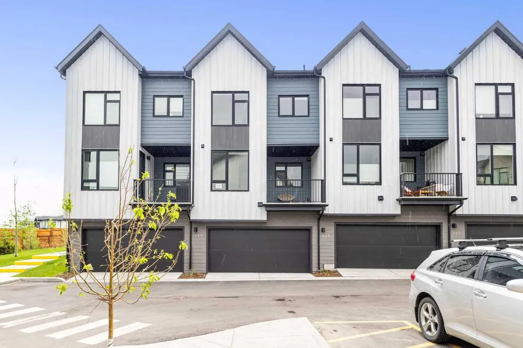 85 Sage Hill Heights NW Calgary AB T3R 2E5