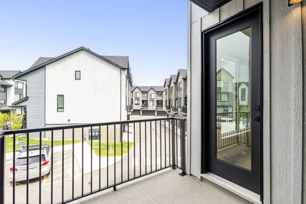 85 Sage Hill Heights NW Calgary AB T3R 2E5