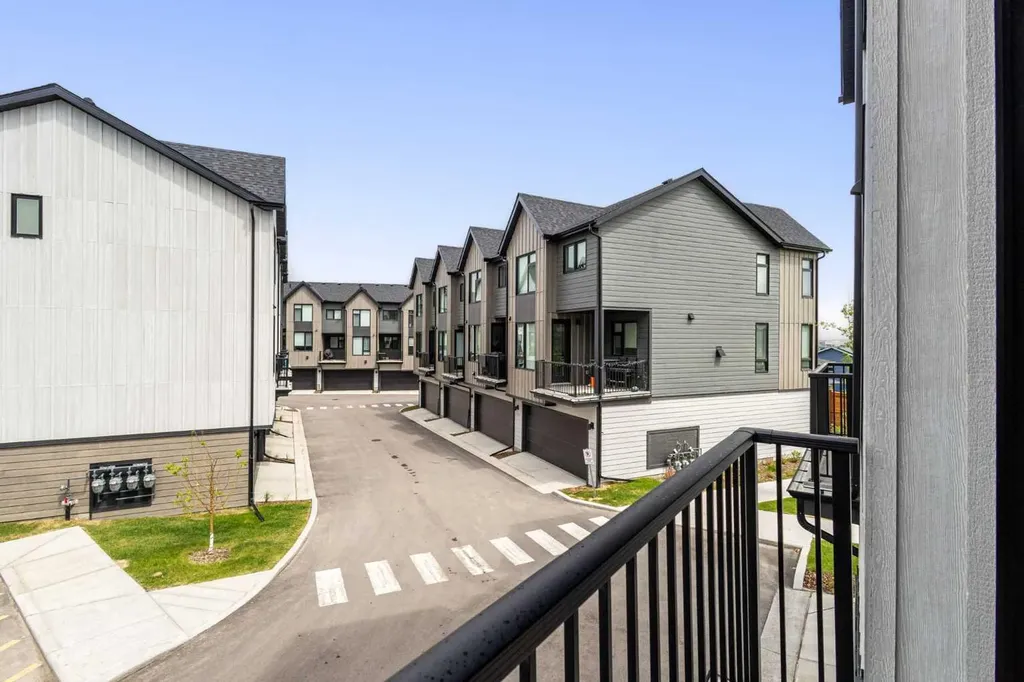 85 Sage Hill Heights NW Calgary AB T3R 2E5