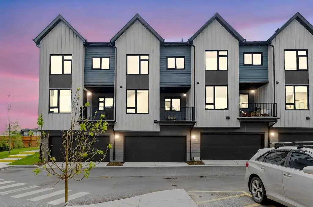 85 Sage Hill Heights NW Calgary AB T3R 2E5