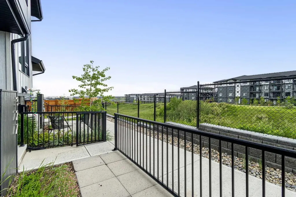 85 Sage Hill Heights NW Calgary AB T3R 2E5