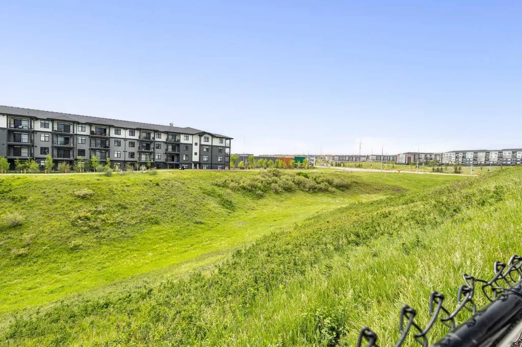 85 Sage Hill Heights NW Calgary AB T3R 2E5