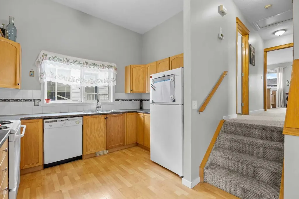 67 Saddlemead Green NE Calgary AB T3J 4M8