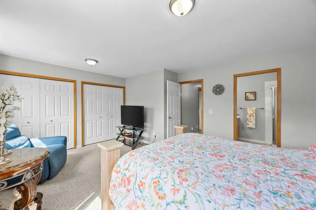 67 Saddlemead Green NE Calgary AB T3J 4M8