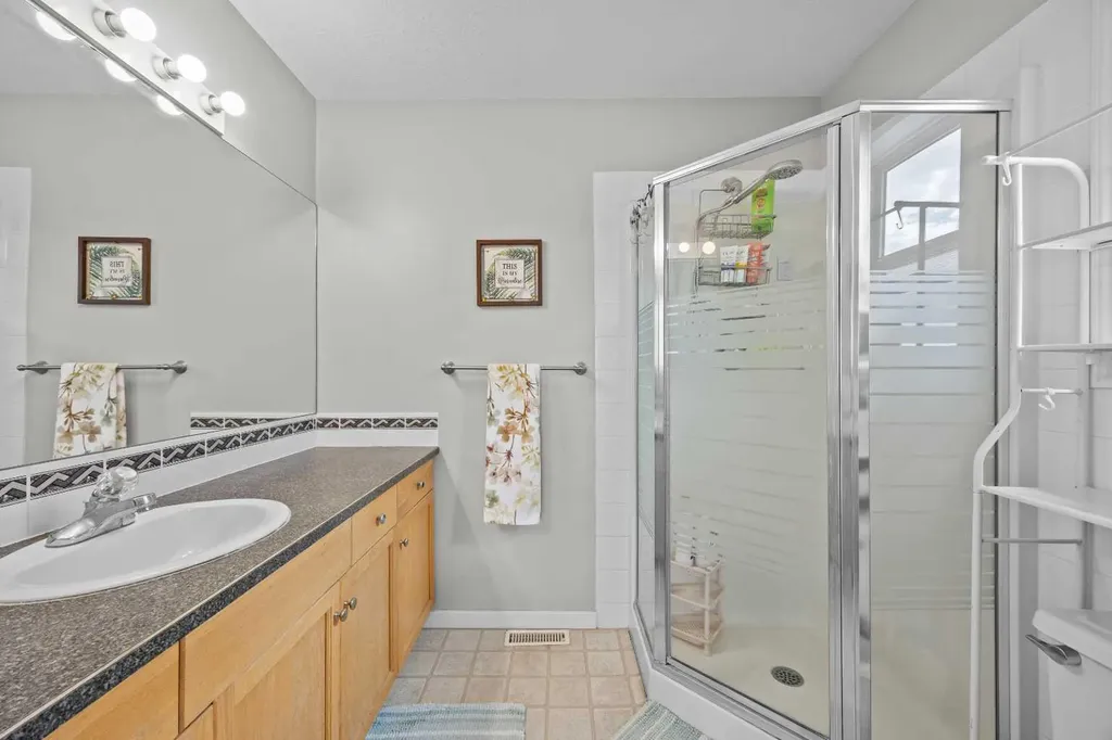 67 Saddlemead Green NE Calgary AB T3J 4M8