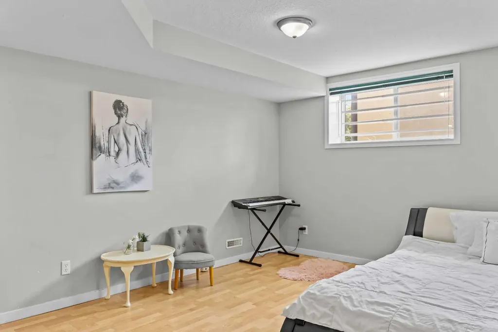 67 Saddlemead Green NE Calgary AB T3J 4M8
