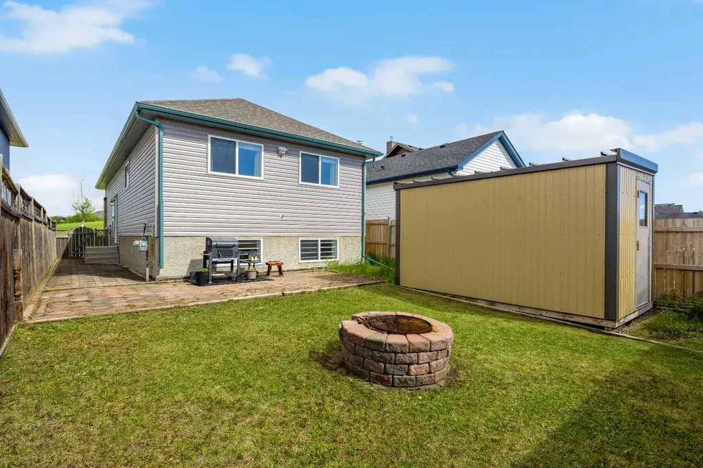 67 Saddlemead Green NE Calgary AB T3J 4M8