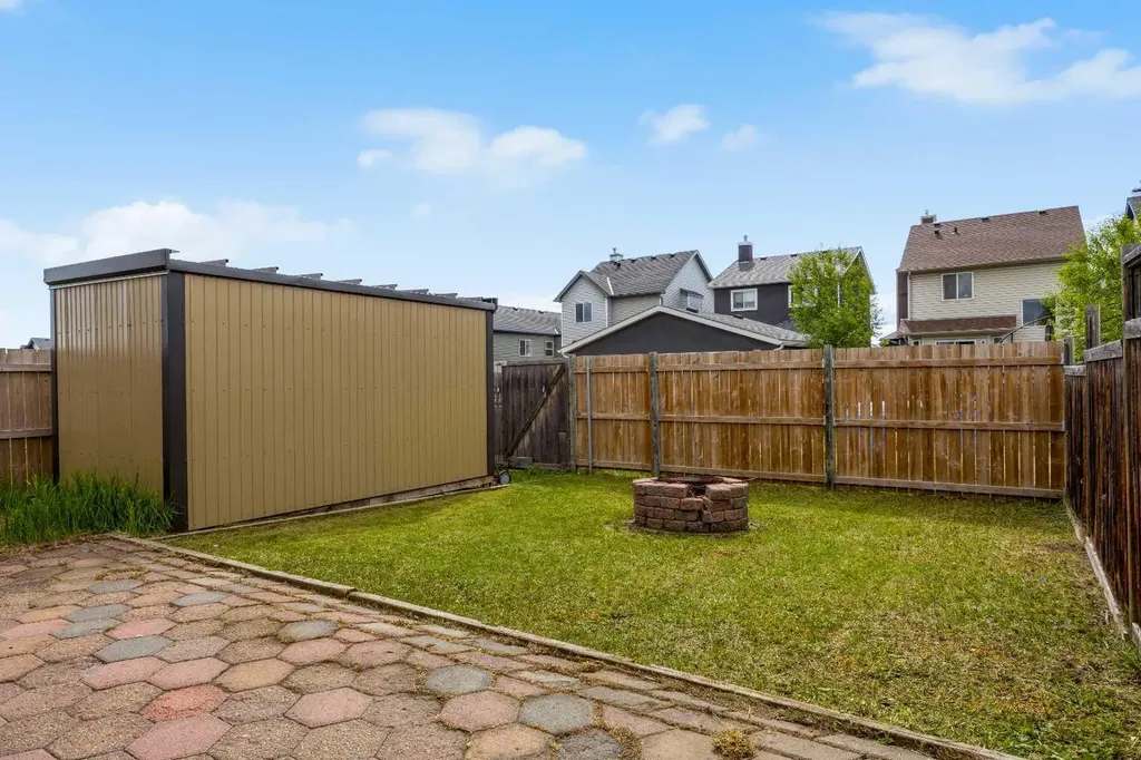 67 Saddlemead Green NE Calgary AB T3J 4M8