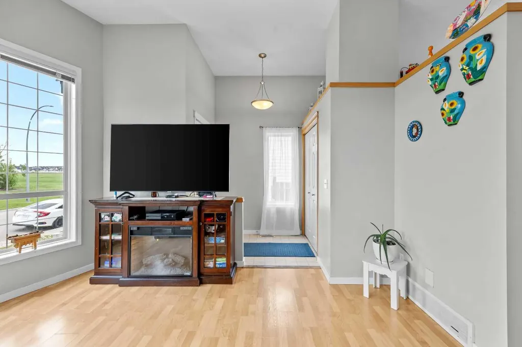 67 Saddlemead Green NE Calgary AB T3J 4M8