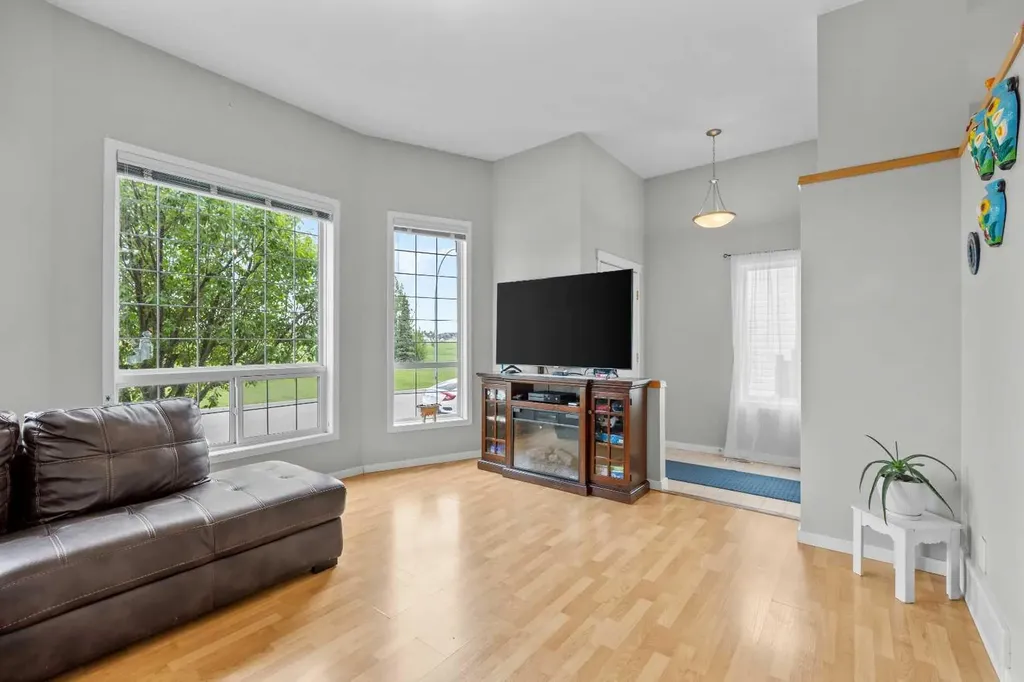 67 Saddlemead Green NE Calgary AB T3J 4M8