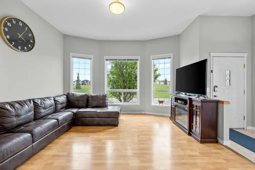 67 Saddlemead Green NE Calgary AB T3J 4M8