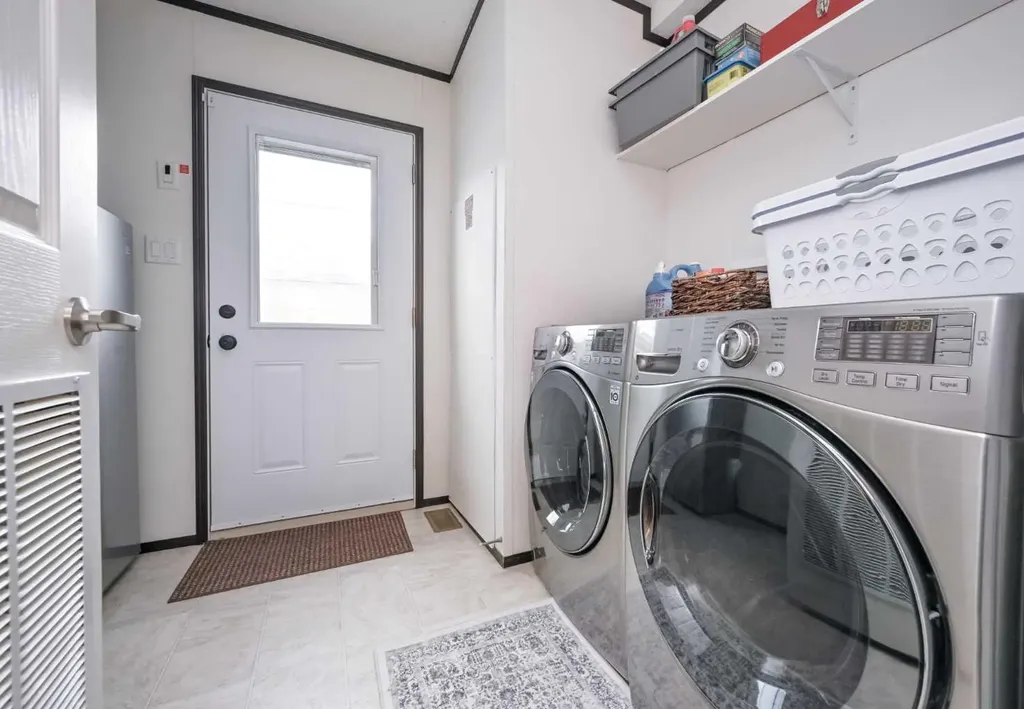 8813 88c Street Grande Prairie AB T8X 0G2