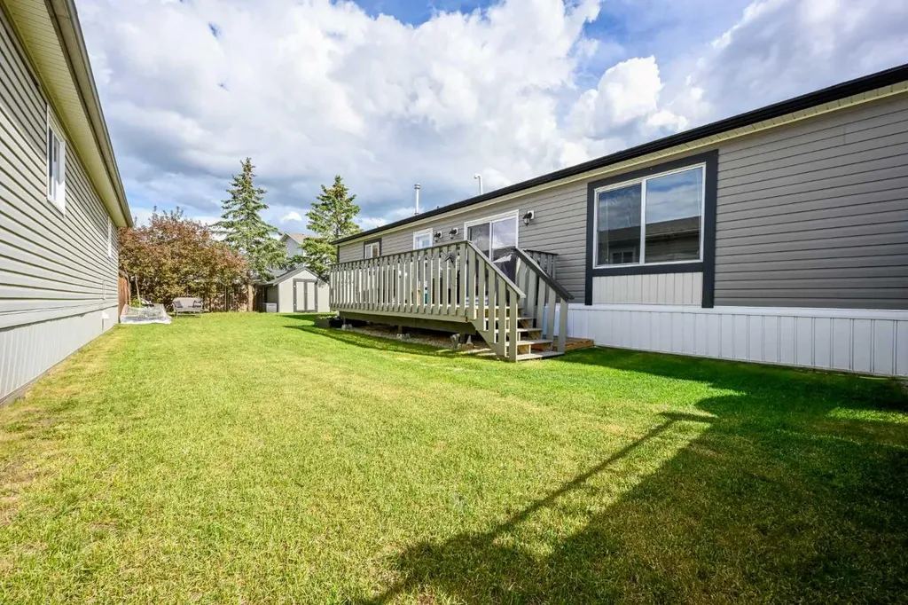 8813 88c Street Grande Prairie AB T8X 0G2
