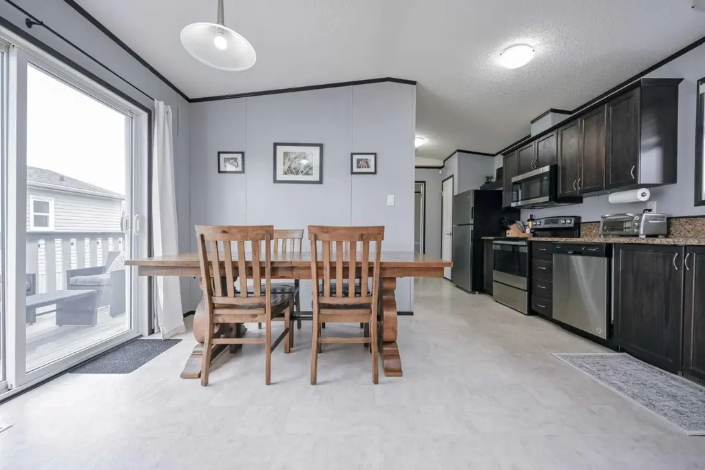 8813 88c Street Grande Prairie AB T8X 0G2