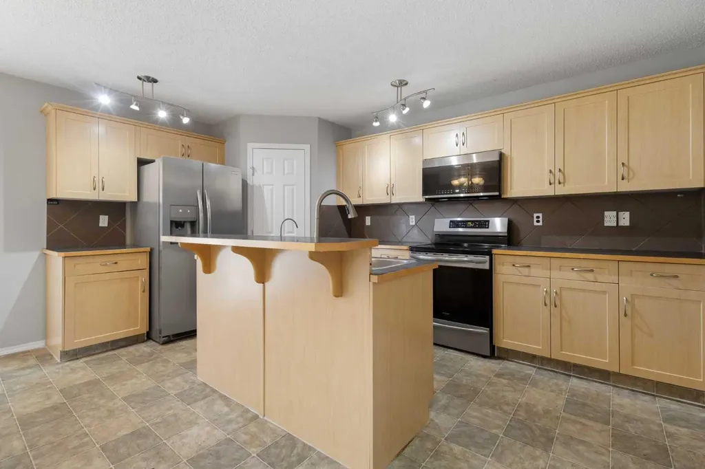 5 Taralake Terrace NE Calgary AB T3J 0A8